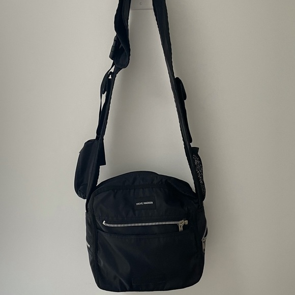 Steve Madden Handbags - NWOT Steve Madden Crossbody Y2k Nylon bag. Lots of pockets-almost new!